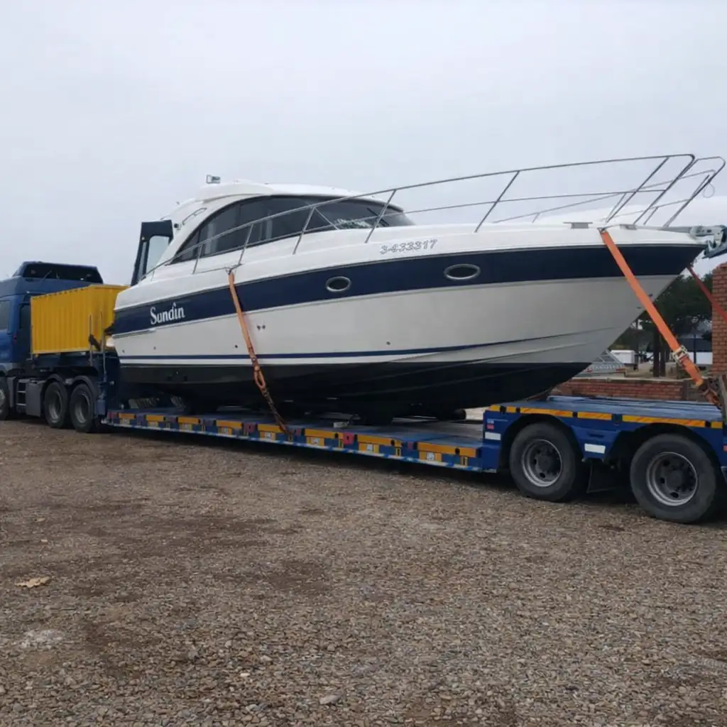 Yacht transport